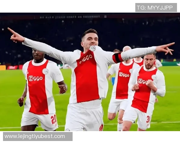 阿贾克斯与西蒙尼斯谈判进行中或将迎来新帅变动